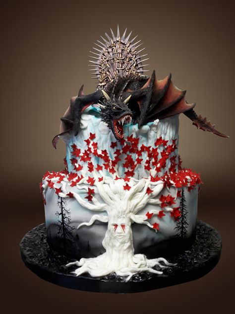 Dragon Cake Ideas, Dragon Game Of Thrones, Game Of Thrones Birthday, Desserts Pastry, Game Of Thrones Cake, Buttercream Cookies, Dragon Cakes, Game Of Thrones Party, Birthday Cake Decorating Ideas