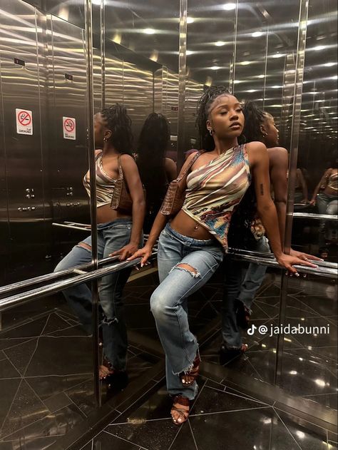 Asymmetrical Top Outfit, Jeans And A Nice Top, 2000s Fashion Trends, Jhene Aiko, Chill Fits, Concert Fits, Top Outfit, Night Out Outfit, Alternative Outfits