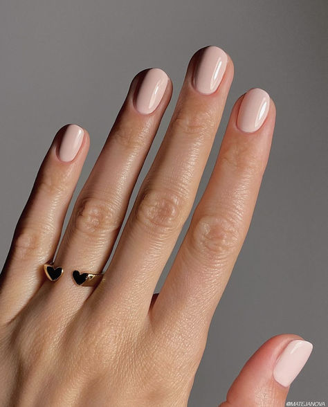 Nude nail polish is a timeless classic, offering elegance, versatility, and a touch of sophistication with a variety of shades that range from pink to beige and tan. But with so many shades available, finding the "perfect nude" can feel overwhelming. Don't worry, we've got you covered! This guide explores the top nude nail polish colors that flatter a variety of skin tones, so you can achieve a flawless manicure every time. Nails For Neutral Skin Tone, Best Nail Polish Colors For Tan Skin, Nail For Tan Skin, Tan Nail Color, Nail Color For Tan Skin, Tan Skin Nails, Nude Nail Polish Colors, Neutral Nail Polish Colors, Tan Nails