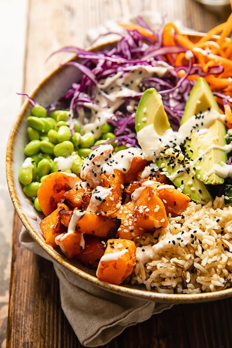 Vegan Buddha Bowl Buddha Bowl Aesthetic, Retreat Food, Creamy Orzo Pasta, Vikalinka Recipes, Vegan Aesthetic, Inflammatory Meals, Veggie Salads, Meatless Mains, Bowl Meals