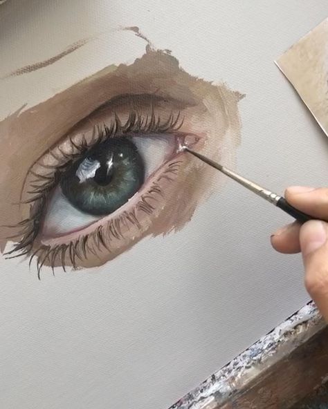 Safeyah Aljabouri on Instagram: “How to paint a realistic looking eye, the eyebrow was a last minute decision 😅 #art” How To Paint Realistic Eyes, Painting Eyelashes Acrylic, Paint Eyelashes, How To Paint Eyelashes, Realistic Eye Painting, How To Draw Eyebrows, Watercolor Portrait Painting, Realistic Eye, Eye Tutorial