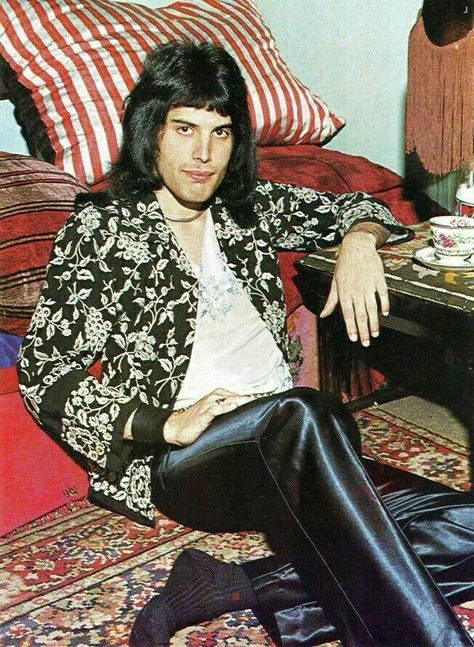 Queen Photos, Roger Taylor, Queen Freddie Mercury, Queen Pictures, Steven Tyler, John Deacon, Brian May, Royal Ballet, Queen Band