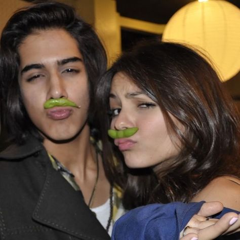 Avan Jogia And Victoria Justice, Victoria Justice And Avan Jogia, Beck Victorious, Tori And Beck, Liz Gilles, Beck Oliver, Victorious Cast, Old Disney Channel, Tori Vega