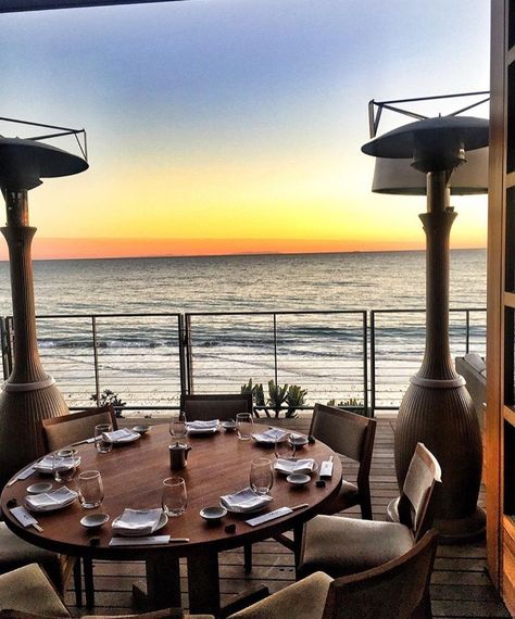 Finally making it to Nobu Malibu. Reservations set! Nobu Malibu Aesthetic, Malibu Nobu, Malibu Aesthetics, Malibu Vibes, Nobu Malibu, Malibu Mansion, Malibu Sunset, Malibu Beach House, Beach Dinner