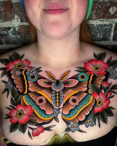 Tattoed Eyebrows, Moth Chest Tattoo, Chest Tattoo Flowers, Simplistic Tattoo, Drawing Tiny, Chest Tattoo Female Upper, Traditional Chest Tattoo, Match Tattoo, Traditional Moth Tattoo