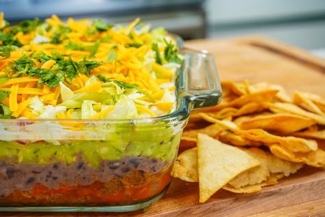 This dip is one of my favorite appetizers! It’s dairy free, low carb, and super delicious!! This ... Dip Dairy Free, Dairy Free Queso, Chocolate Protein Smoothie, Low Carb Starbucks, Low Carb Love, 7 Layer Dip, Mediterranean Salmon, Low Carb Chicken Parmesan, Eclipse Party