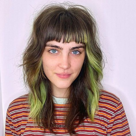 Shag Haircuts With Bangs, Shoulder Length Layered Hair, Color Block Hair, Shag Cut, Tousled Hair, Shag Haircuts, Medium Layered Hair, Shaggy Hair, Balayage Color