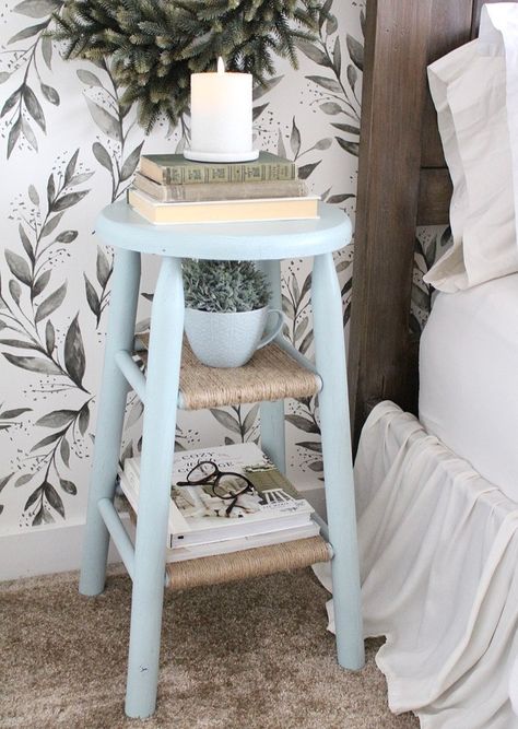 Nightstand Diy, End Tables Diy, Diy Furniture Renovation, Furniture Rehab, Tables Diy, Wood Stool, Furniture Renovation, Repurposed Furniture Diy, Refurbished Furniture