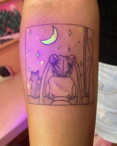 Luna Sailor Moon Tattoo, Usagi Luna, Sailor Luna, Luna Tattoo, Sailor Moon Tattoo, Luna Moon, Sailor Moon Aesthetic, Weird Tattoos, Modern Tattoos