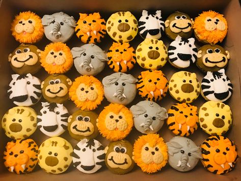 Homemade Safari Cake, Jungle Theme Birthday Cupcakes, Safari Birthday Party Cupcakes, Zoo Animal Sheet Cake, Wild One First Birthday Cupcakes, Zoo Bday Party Ideas, Zoo Cupcakes Birthday, Wild And Three Cupcakes, Born Two Be Wild Cupcakes