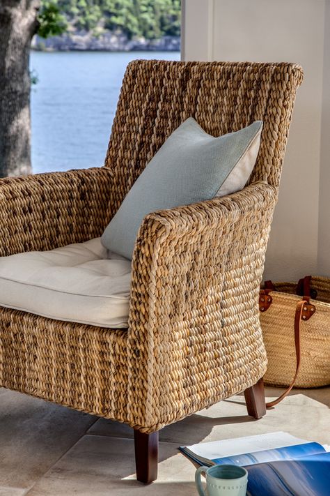 Guest Blogger: Kim of Kim Hoegger Home | House of Turquoise Muebles Shabby Chic, House Of Turquoise, Dining Room Seating, Wicker Chairs, House Things, Coastal Design, Rattan Chair, Rattan Furniture, Coastal Cottage