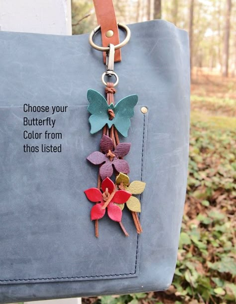 Collywobblesdesigns - Etsy Leather Keychain Diy, Butterfly With Flowers, Leather Butterfly, Handmade Leather Jewelry, Diy Leather Projects, Flower Purses, Leather Key Holder, Diy Leather Bag, Leather Diy Crafts