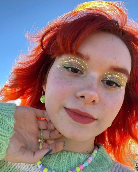 green eyeliner, Green make-up, eyeliner ideas, make-up ideas, hair ideas, red hair, orange hair, Green accesories, aesthetic, soft girl aesthetic, shimmery make-up, glitter eyeliner, cute make-up, soft girl make-up, makyaj fikirleri, yeşil eyeliner, saç fikirleri, kırmızı saç Funky Makeup Looks, Maximalist Makeup, Colorful Makeup Looks, Watercolor Makeup, Funky Makeup, Rave Makeup, Makeup Is Life, Green Makeup, Red Makeup