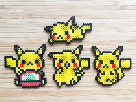 Perler Beads Crafts, Pikachu Hama Beads, Pikachu Beads, Nerdy Perler Beads, Hama Beads Pokemon, Pokemon Bead, Perler Creations, Pokemon Perler Beads, Keychain Phone