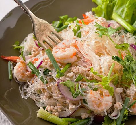 Thai Glass Noodle Salad (Yum Woon Sen) | Asian Food Products - Clean, Honest Ingredients | Marion's Kitchen Thai Glass Noodle Salad, Glass Noodles Recipe, Hmong Food, Glass Noodle Salad, Salads Recipes For Dinner, Marion's Kitchen, Thai Food Recipes, Laos Food, Noodle Salad Recipes