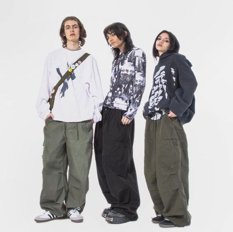 Aesthetic Y2k Outfits, 90s Glam, Fits Clothes, Mens Outfit Inspiration, Jaded London, Mens Fashion Streetwear, Y2k Outfits, Streetwear Men Outfits, Swaggy Outfits