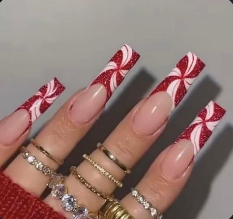 Christmas Nails Acrylic Coffin Long, Obnoxious Nails, Dope Christmas Nails, Christmas Nails Baddie, Christmas Baddie Nails, Latin Nails, Baddie Christmas Nails, Best Christmas Nails, Winter Nail Art Designs