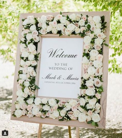 welcome Wedding Entrance Photo, Backdrop Business, فن النسيج, Queens Wedding, Bloom Wedding, Rustic Wedding Decorations, Event Signage, Wedding Entrance, Wedding Goals