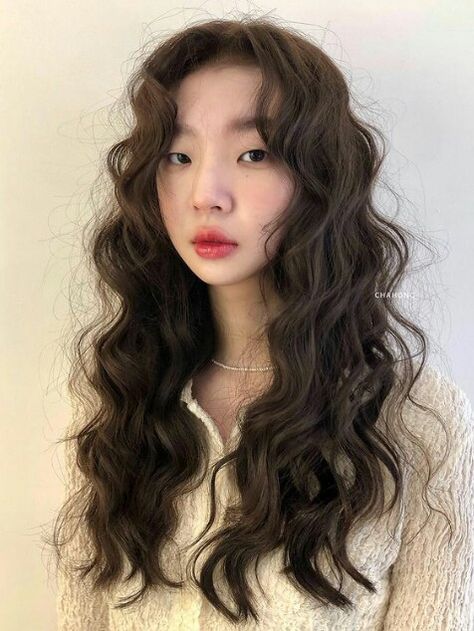 Perm Wavy Hair, Jelly Perm, Curly Asian Hair, Perm Ideas, Wavy Perm, Long Hair Perm, V Shape Hair, Hair Perm, Korean Hair Color