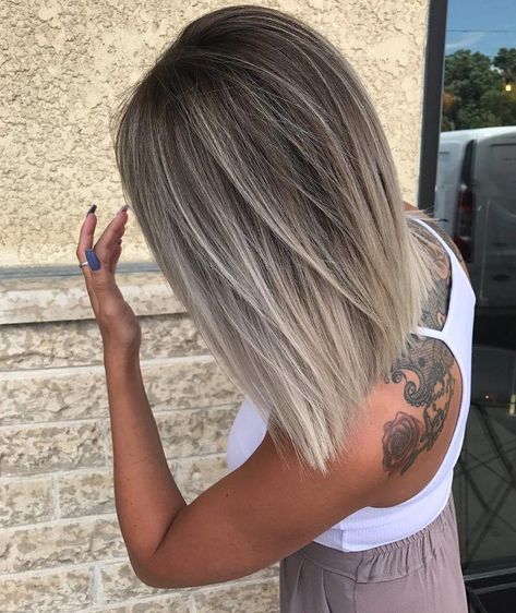 Long bob balayage ombré hairstyles for shoulder length hair #haircolorbalayage Hair Length Chart, Blond Balayage, Balayage Blonde, Balayage Ombre, Bob Hairstyles For Fine Hair, Short Hair Balayage, Hair Color Highlights, Short Hair Color, Ombre Balayage