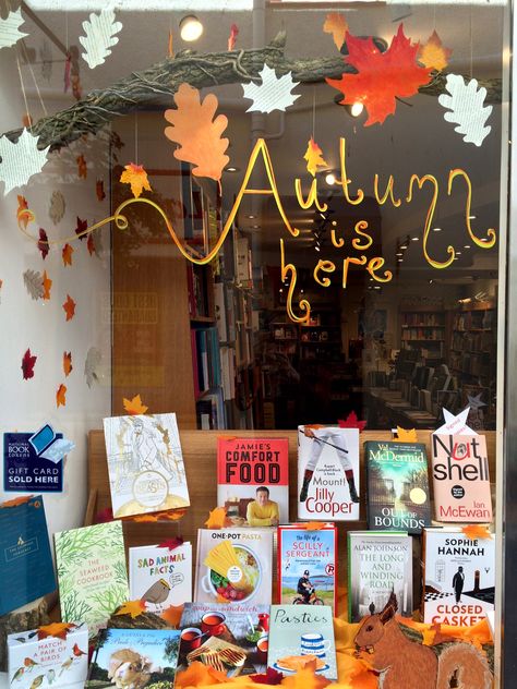 Bookstore Window Displays, Bookstore Window, Autumn Window Display, Autumn Window, Bookstore Design, Business Interior, Window Display Design, Window Displays, Display Design