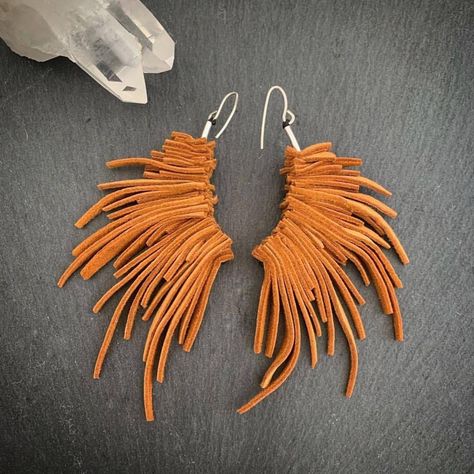 Diy Leather Fringe Earrings, Diy Leather Feather Earrings, Feather Earrings Diy, Leather Hoop Earrings, Fringe Hoop Earrings, Diy Tassel Earrings, Leather Fringe Earrings, Leather Jewelry Making, Handmade Leather Jewelry