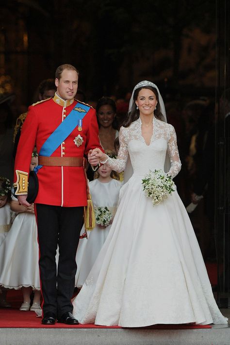 Kate Middleton Wedding Dress, Principe William Y Kate, William And Catherine, Royal Wedding Gowns, Middleton Wedding, William E Kate, Kate Middleton Wedding, Prins William, Cambridge Family