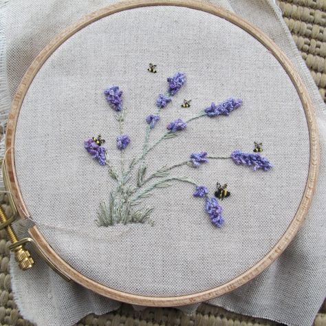 Herb Embroidery, Lavender Embroidery, Bullion Stitch, Lavender Crafts, Felt Bookmark, Simple Hand Embroidery Patterns, Textile Art Embroidery, Embroidery Wall Art, Hand Embroidery Patterns Flowers