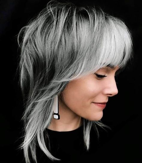 Haircut Gray Hair, Hair Cut Ideas, Hair Transition, Shaggy Short Hair, Layered Haircuts For Medium Hair, Gray Hair Cuts, Messy Short Hair, Blending Gray Hair, Gray Hair Highlights