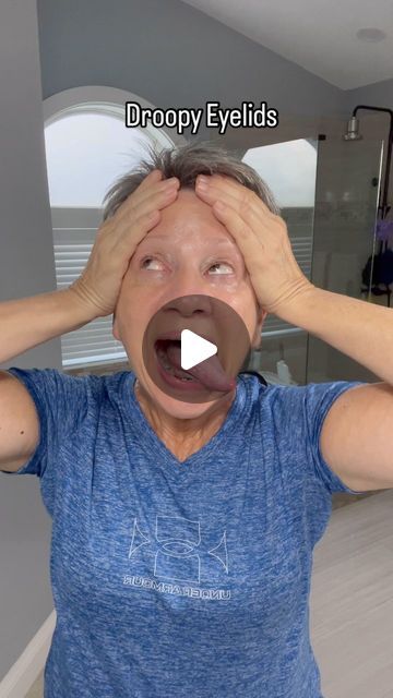 Nicholle Roberson - FACEit on Instagram: "This exercise helps to strengthen the eyes independent of the forehead. Quite often on the side of the forehead just above the temples there’s tightness, which when you open your eyes wide creates resistance against that muscle. Over time repeated expressions create facial tightness and wrinkles form, droopy eyelids. This exercise also helps to open the face as over time features tend to drag down and inward.

#FACEit #FACEitjax #nikkisquicktips #faceyoga #esthetician #fasciastretching #jacksonvilleflorida #neptunebeach #holistichealthcoach #fasciarelease #facelift #manuallymphaticdrainage #faceexercise #faceroutine" Droopy Face, Fascia Stretching, Droopy Eyelids, Face Routine, Holistic Health Coach, Face Exercises, Facial Exercises, Hooded Eyes, Face Yoga