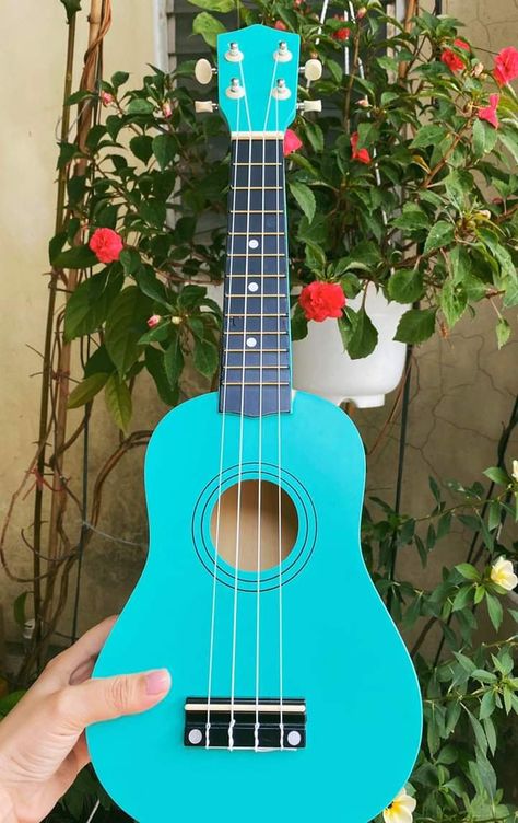 Arte Do Ukulele, Hippie Quotes, Aesthetic Types, Proud Mom Quotes, Everything Is Blue, Guitar Painting, Pfp Aesthetic, Aesthetic Pfp, Claw Hair Clips