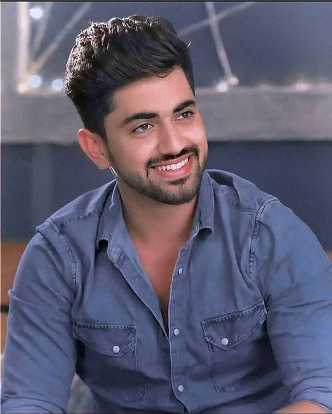 Zain Imam Pics, Zain Imam Instagram, Best Bollywood Movies, Girly Swag, Girly Frame, Swag Boys, Girly Dp, Zain Imam, Face Images