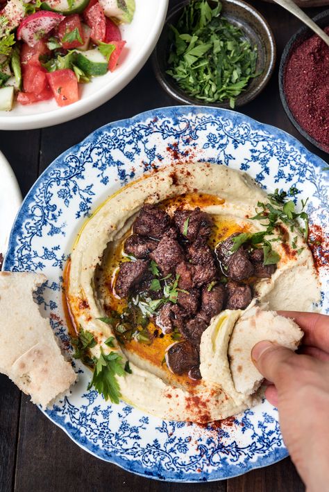 Hummus with Sumac-Spiced Spring Lamb - WILD GREENS & SARDINES Sumac Lamb, Arabisk Mad, Marinated Lamb, Doner Kebab, Tomato Cucumber, Carb Free, Eastern Cuisine, Lebanese Recipes, Hummus Recipe