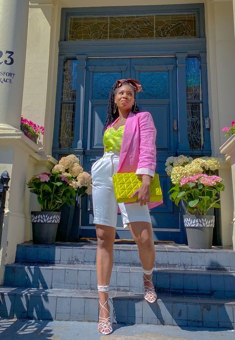 Wearing lime green top and pink blazer paired with white shorts, white sandals and lime green bag. Lime And White Outfit, Pink And Lime Green Outfits, Lime Green And Pink Outfit, Lime Green Top Outfit, Lime Green Outfit, Lime Green Outfits, Ligth Pink, Neon Green Outfits, Green Top Outfit