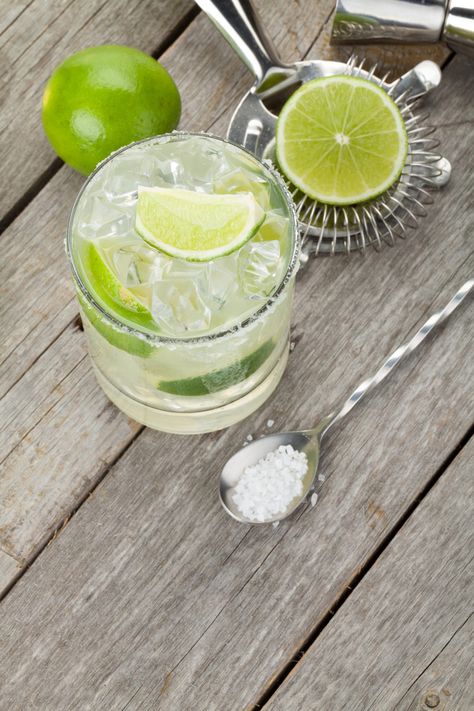 Natural Margarita Recipe, Organic Margarita Recipe, Perfect Margarita Recipe, Margarita Drinks, Homemade Margaritas, Perfect Grilled Cheese, Special Drinks, Perfect Margarita, How To Make Margaritas