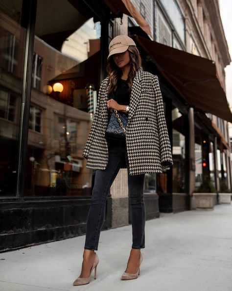 Houndstooth Blazer Outfit, Mia Mia Mine, Mia Mia, Houndstooth Coat, Chic Coat, Chic Fall Outfits, Blazer Outfit, Houndstooth Jacket, Denim Wear