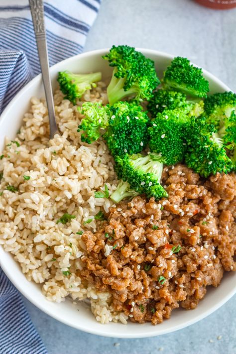 Sweet & Spicy Ground Turkey & Broccoli Bowls – 5 Boys Baker Ground Turkey Recipes Clean Eating, Fast Easy Healthy Dinner For Family, Clean Eating Meals For Family, Ground Turkey Meals Healthy, Ground Turkey Quick Recipes, Easy Ground Turkey Dinner Recipes, Dinner With Turkey Ground Meat, Ground Turkey Recipes Healthy Meal Prep, Easy Dinner With Ground Turkey