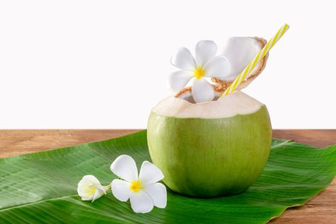 Green coconut fruit cut open to drink ju... | Premium Photo #Freepik #photo #food #tree #travel #water Coconut Water Benefits, Coconut Fruit, Green Coconut, Drink Juice, Coconut Drinks, Tropical Beach Wedding, Fruit Photography, Gujarati Recipes, Milk Shakes