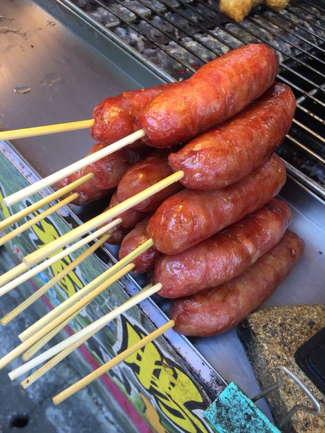 Chinese style pork sausages, street food Pork Sausages, Beef Ribs, Pork Sausage, Sausages, Chinese Style, Street Food, Hot Dogs, Taiwan, Meat