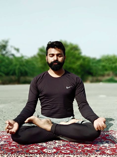 Padmasana or Lotus position is a cross-legged yoga posture which helps deepen meditation by calming the mind and alleviating various physical ailments. A regular practice of this posture aids in overall blossoming of the practitioner, just like a lotus; and hence the name Padmasana. Drawing Men, Meditation Poses, Cross Legged, Lotus Pose, Yoga Moves, Man Sitting, Yoga Postures, The Lotus, Guy Drawing