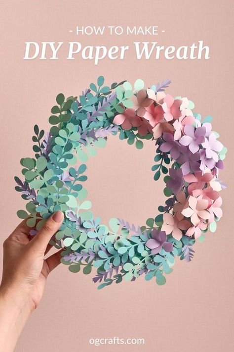 Diy Paper Wreath, Paper Wreath Diy, Paper Flower Wreaths, Paper Flower Art, Fleurs Diy, Folding Origami, Abstract Paper, Paper Wreath, Paper Flowers Craft