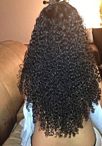 .Same curl pattern as my daughters beautiful! Beautiful Curly Hair, Curly Hair Inspiration, Long Natural Hair, Natural Hair Inspiration, Natural Hair Growth, Long Curly Hair, Hair Journey, Long Curly, Natural Curls