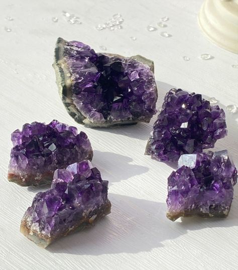 The beautiful Amethyst Crystal Cluster would be a perfect gift for weddings, birthdays, Christmas, anniversaries, engagements, graduation, yogi, meditation, etc. Raw Amethyst Crystal, Crystals Amethyst, Crystal Aesthetic, Meditation Tools, Crystal Formations, Raw Crystals, Raw Amethyst, Room Lighting, Amethyst Cluster