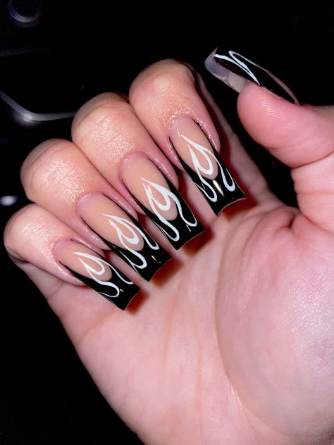 Black And White Flame Nail Designs, Flames French Tip Nails, Square Flame Nails, Flame French Tip Nails, Black French Nails, Black Ombre Nails, Black And White Nail Designs, Zebra Print Nails, Formal Nails