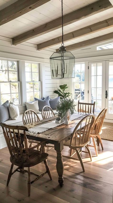 Cottagecore Dining Room, Beach Farmhouse Decor, Coastal Farmhouse Living Room, Mexican Interior Design, Interior Design Basics, Beach Farmhouse, Coastal Farmhouse Decor, Interior Design Work, Coastal Retreat