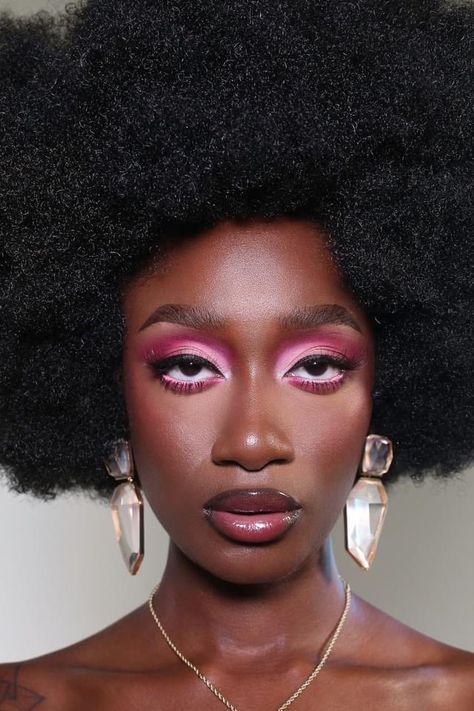 80s Retro Makeup, 90s Club Makeup, Pink Iridescent Makeup, Editorial Makeup Hooded Eyes, Japanese Inspired Makeup, Bright Color Eyeshadow Looks, Barbie Pink Makeup Looks, Pink Graduation Makeup, Black Drag Queen Makeup