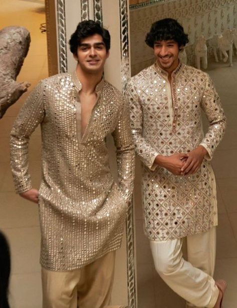 Traditional Men Kurta, Goa Wedding Outfits Men, Wedding Outfit Men Pakistani, Mens Desi Wedding Outfit, Indian Groom Aesthetic, Marriage Kurta For Men, Desi Men Outfit, Mens Outfit For Wedding Function, Desi Groom Outfits