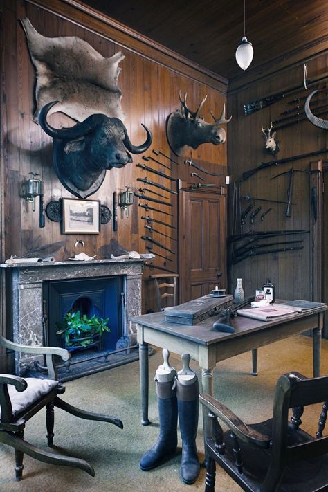 Trophy Rooms Hunting, Hunting Room Design, Hunting Room Ideas Man Caves, Men’s Bedroom Ideas, Bobwhite Quail, Taxidermy Decor, Gear Room, Home Office Man, Hunting Room