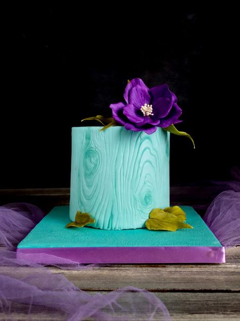 My first fondant flower..loved it by Maro Cakes Textured Cakes, Flower Cakes, Fondant Flowers, Mini Cake, Wafer Paper, Wedding Cake Designs, Coat Women, Pretty Cakes, Mini Cakes