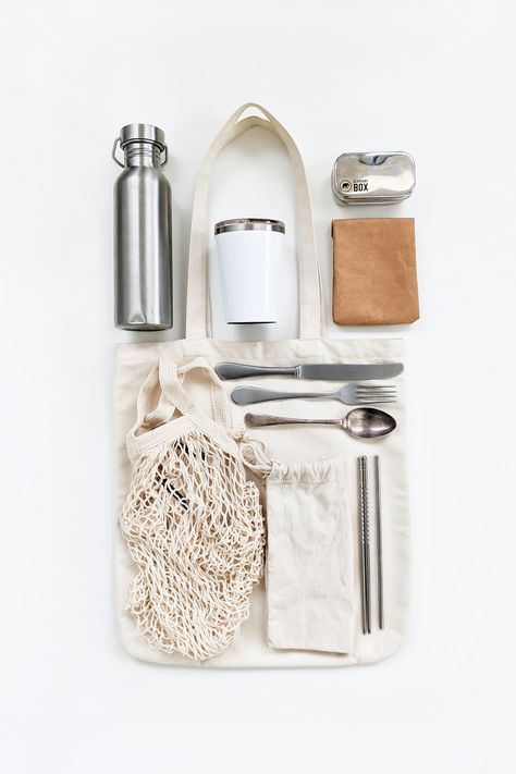 A Zero Waste Kit Environmentally Friendly Living, Eco Friendly Beauty, Reusable Cups, Promo Items, Zero Waste Living, Farewell Gifts, Coffee To Go, Produce Bags, Disposable Cups